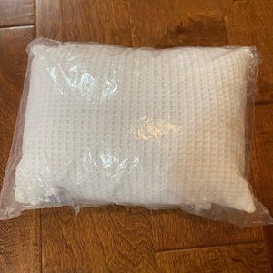 DoTerra Waffle Weave Bath Pillow